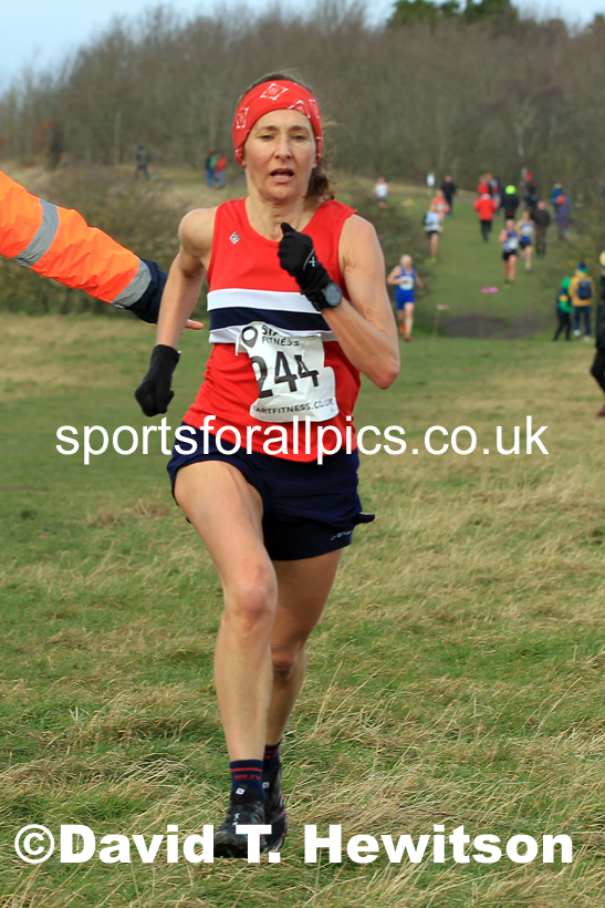Womens and mens 35 to 65 plus, 2022 NEMAA Open Cross Country Champs., Wallsend, Tyne and Wear. Photo: David T. Hewitson/Sports for All Pics